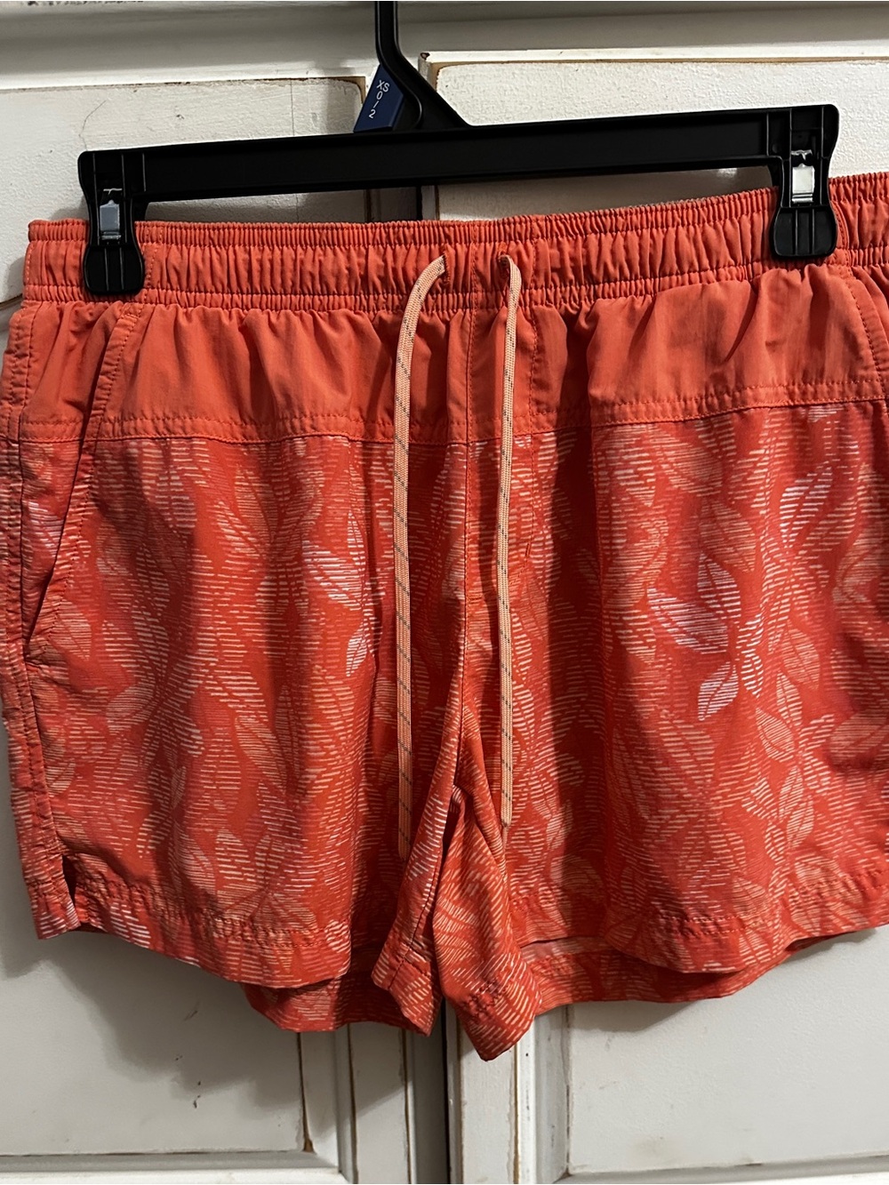 Columbia Women's Coral Leaf-Print swim trunks Shorts